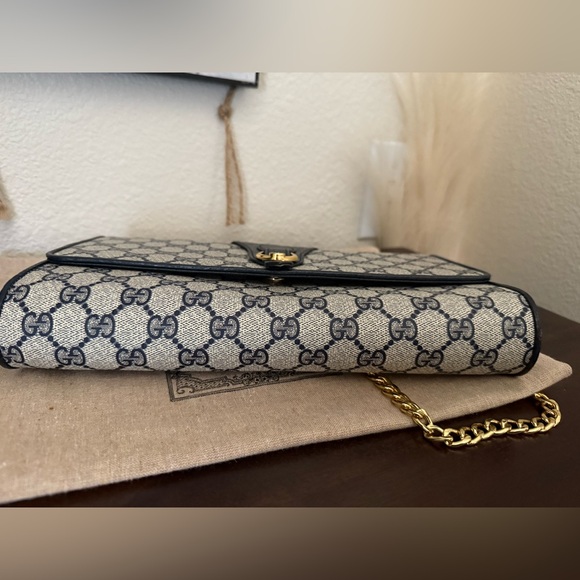 Gucci 2way Clutch Bag - Picture 6 of 14
